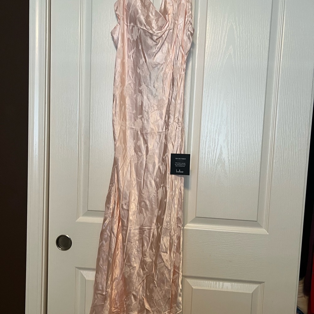 Elegant Pink Evening Dress - Picture 2 of 5